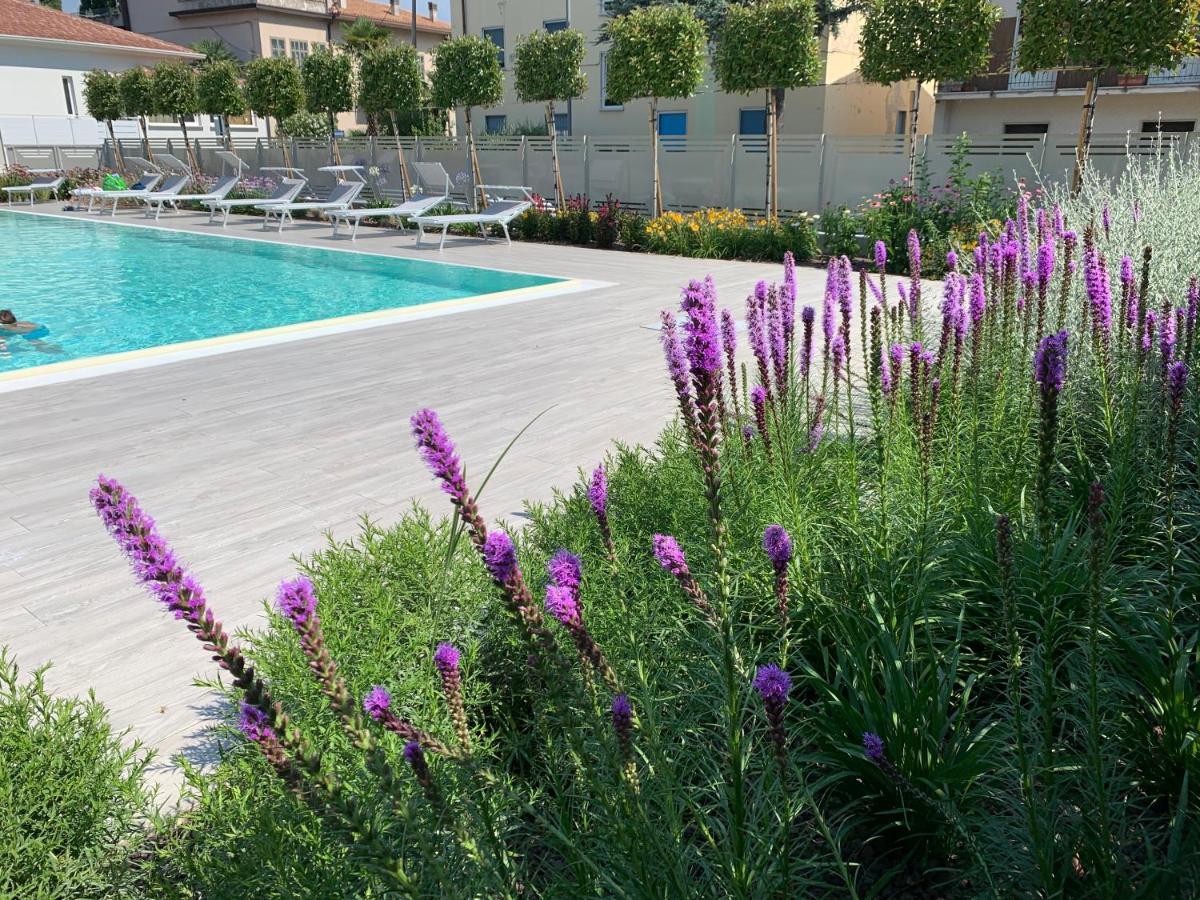 Homingarda - Fine Holiday Apartments ペスキエーラ・デル・ガルダ エクステリア 写真