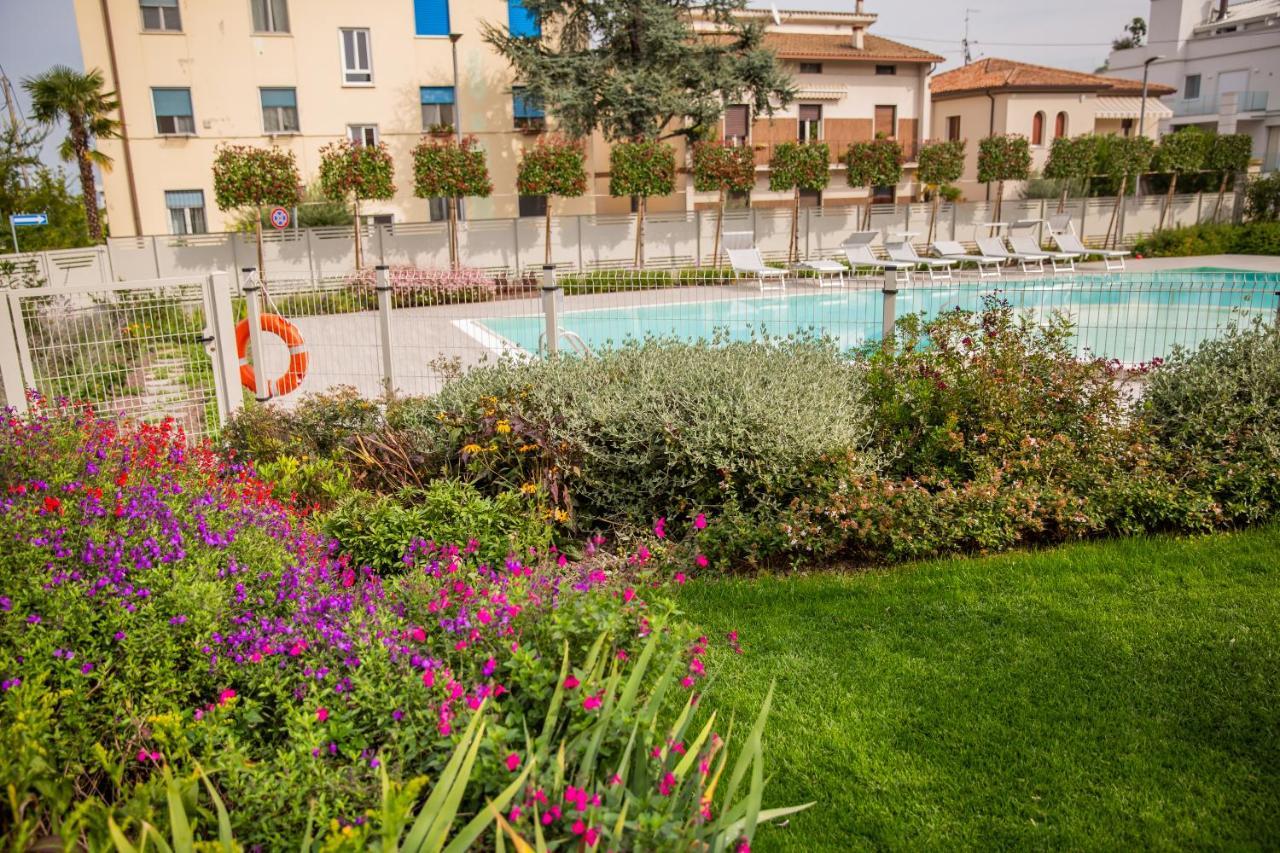 Homingarda - Fine Holiday Apartments ペスキエーラ・デル・ガルダ エクステリア 写真