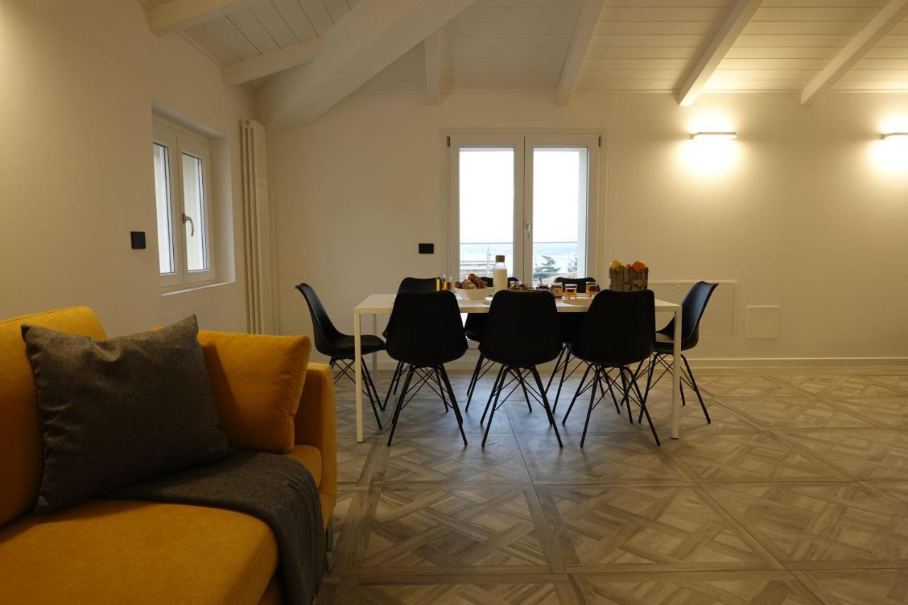 Homingarda - Fine Holiday Apartments ペスキエーラ・デル・ガルダ エクステリア 写真